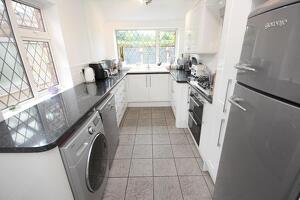 Picture #4 of Property #1005167541 in Chigwell Road, Bournemouth BH8 9HW