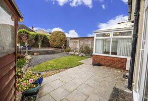 Picture #11 of Property #1019546331 in 3 Bed Bungalow on Brierley Road, Northbourne BH10 6EB