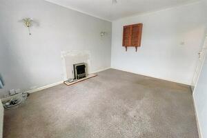 Picture #11 of Property #1045002441 in Wallisdown BH10 4DW
