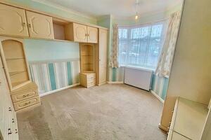 Picture #8 of Property #1045002441 in Wallisdown BH10 4DW