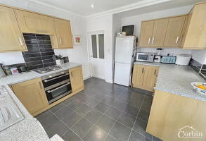 Picture #9 of Property #1055387541 in Marchwood Road, Bournemouth BH10 5LA