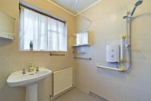 Picture #9 of Property #1057950441 in Petersfield Road, Bournemouth BH7 6QH