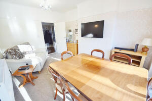Picture #5 of Property #1070164341 in Arcadia Avenue, Bournemouth BH8 9ER
