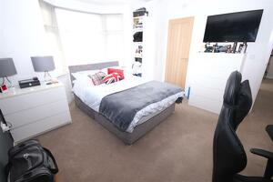 Picture #11 of Property #1076887341 in New Road, Bournemouth BH10 7DP