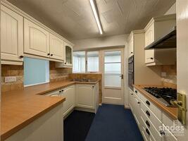 Picture #1 of Property #1086457341 in Mill Road South, Bournemouth BH8 0DR