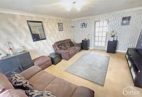 Picture #2 of Property #1119497541 in Cartwright Close, Bournemouth BH10 5HL