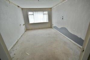 Picture #5 of Property #113929768 in New Road, Bournemouth BH10 7DT