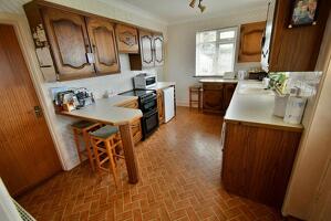 Picture #8 of Property #1141202541 in Palfrey Road, Bournemouth BH10 6DN