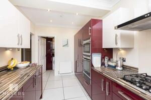 Picture #8 of Property #1161218541 in Holmfield Avenue, Bournemouth BH7 6SF