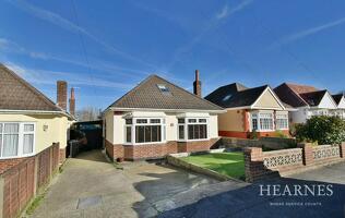 Picture #0 of Property #1164559341 in Pengelly Avenue, Bournemouth BH10 6DR