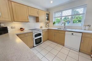 Picture #7 of Property #1311121731 in Castledean BH7 7JT