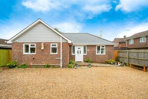 Picture #8 of Property #1328537541 in Hadow Road, Bournemouth BH10 5HT