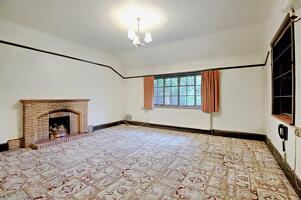 Picture #8 of Property #1357287441 in Headswell Crescent, Bournemouth BH10 6LH