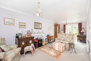 Picture #1 of Property #1373642541 in Springbank Road, Bournemouth BH7 7EN