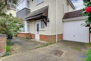 Picture #1 of Property #1380140541 in Heather Road,  Bournemouth BH10 5EE