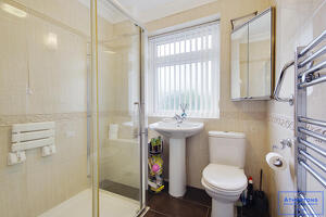 Picture #29 of Property #1380140541 in Heather Road,  Bournemouth BH10 5EE