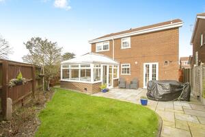 Picture #1 of Property #1382504541 in Sherfield Close, THROOP, Bournemouth BH8 0NT