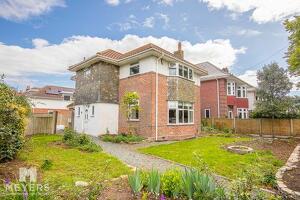 Picture #0 of Property #1501751931 in Holdenhurst Avenue, Boscombe East BH7 6RA