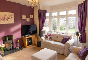 Picture #2 of Property #1547756541 in LARGE HOUSE + ANNEXE Redhill Drive BH10 6AG