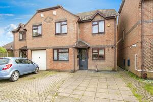 Picture #0 of Property #1552471641 in Twyford Close, THROOP, Bournemouth BH8 0PQ