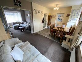 Picture #1 of Property #1597180641 in Long Road, Kinson, Bournemouth BH10 5NN