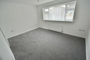 Picture #7 of Property #1598886441 in Cedar Avenue, Bournemouth BH10 7EF