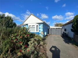Picture #4 of Property #1602908541 in Park Avenue, Kinson, Bournemouth BH10 7JY