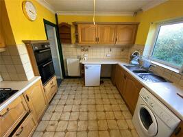 Picture #6 of Property #1602908541 in Park Avenue, Kinson, Bournemouth BH10 7JY
