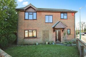 Picture #0 of Property #1616310441 in Hartsbourne Drive, LITTLEDOWN, Bournemouth BH7 7JB