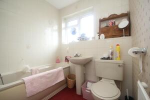 Picture #12 of Property #1616310441 in Hartsbourne Drive, LITTLEDOWN, Bournemouth BH7 7JB