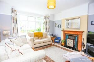 Picture #1 of Property #1616879931 in Ropley Road, Bournemouth BH7 6RU