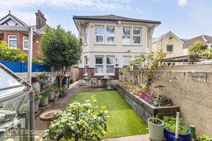 Picture #17 of Property #1639700931 in Leaphill Road, Bournemouth BH7 6LU