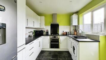 Picture #5 of Property #1650902541 in Damerham Road, THROOP, Bournemouth BH8 0BX