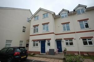 Picture #0 of Property #1650904341 in 2a Portchester Place, Bournemouth,  BH8 8JF