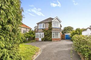 Picture #0 of Property #165524668 in Charminster Road, CHARMINSTER, Bournemouth BH8 9SJ
