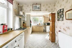 Picture #3 of Property #165524668 in Charminster Road, CHARMINSTER, Bournemouth BH8 9SJ