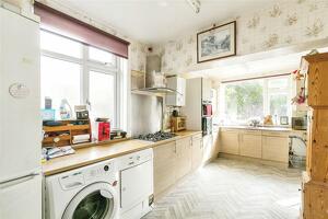 Picture #4 of Property #165524668 in Charminster Road, CHARMINSTER, Bournemouth BH8 9SJ