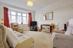 Picture #5 of Property #1659940341 in Kingsbere Avenue, Bournemouth BH10 4DL