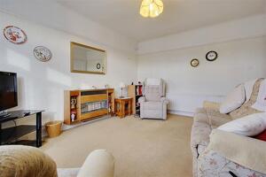Picture #6 of Property #1659940341 in Kingsbere Avenue, Bournemouth BH10 4DL