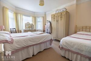 Picture #8 of Property #1733151441 in Richmond Park Road, Bournemouth BH8 8TY