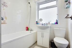 Picture #9 of Property #1743132531 in Western Avenue, Bournemouth BH10 6HL