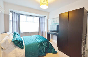 Picture #15 of Property #1766332341 in Christchurch Road, Bournemouth BH7 6BD