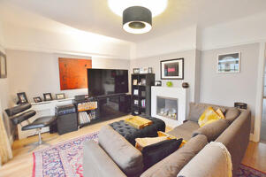 Picture #2 of Property #1766332341 in Christchurch Road, Bournemouth BH7 6BD