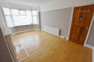 Picture #5 of Property #1766332341 in Christchurch Road, Bournemouth BH7 6BD