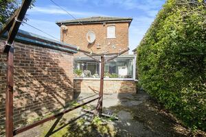 Picture #10 of Property #176841568 in Richmond Park Road, Bournemouth BH8 8TX
