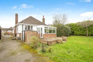 Picture #12 of Property #177055768 in Glamis Avenue, NORTHBOURNE, Bournemouth BH10 6DP