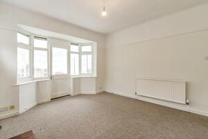 Picture #3 of Property #177055768 in Glamis Avenue, NORTHBOURNE, Bournemouth BH10 6DP