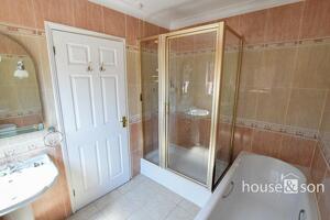 Picture #8 of Property #1865057631 in Bishops Close, Bournemouth BH7 7AB
