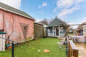 Picture #11 of Property #1879102341 in Saxonhurst Road, Bournemouth BH10 6JH