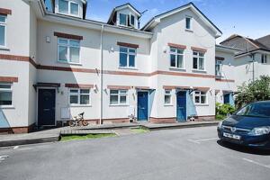 Picture #11 of Property #1908624531 in Portchester Place, Bournemouth BH8 8JF